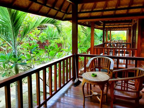 Lembongan Tropical Guesthouse in Nusa Lembongan Lembongan Tropical Guesthouse in Nusa Lembongan