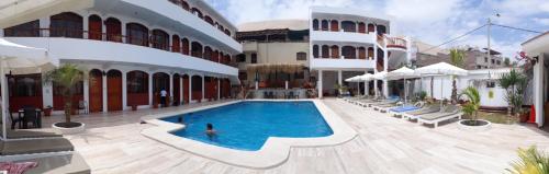 Bazen, Hotel Curasi in Ica Bazen, Hotel Curasi in Ica