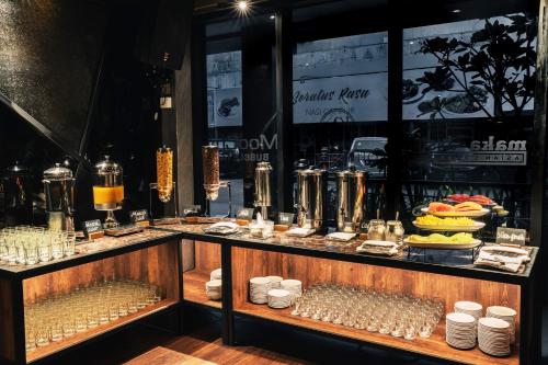 Food and beverages, All Nite And Day Veteran in Palembang Food and beverages, All Nite And Day Veteran in Palembang