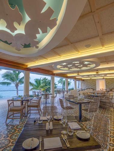 Ресторан, Hodges Bay Resort & Spa in Сент-Джон Ресторан, Hodges Bay Resort & Spa in Сент-Джон