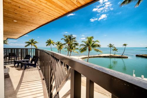 陽台/露台, 切薩皮克海灘度假村 (Chesapeake Beach Resort) in 伊斯拉莫拉達 (FL) 陽台/露台, 切薩皮克海灘度假村 (Chesapeake Beach Resort) in 伊斯拉莫拉達 (FL)