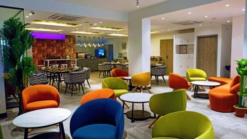 Pub/Lounge, Hotel Omni Residency in Dhaka Pub/Lounge, Hotel Omni Residency in Dhaka