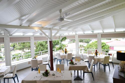 Nhà hàng, Hôtel Saint-Georges (Hotel Saint-Georges) in Basse Terre Nhà hàng, Hôtel Saint-Georges (Hotel Saint-Georges) in Basse Terre