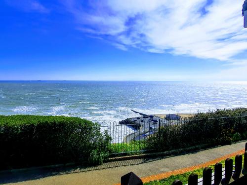 Nearby attraction, Summerhill Apartments in Isle of Wight Nearby attraction, Summerhill Apartments in Isle of Wight