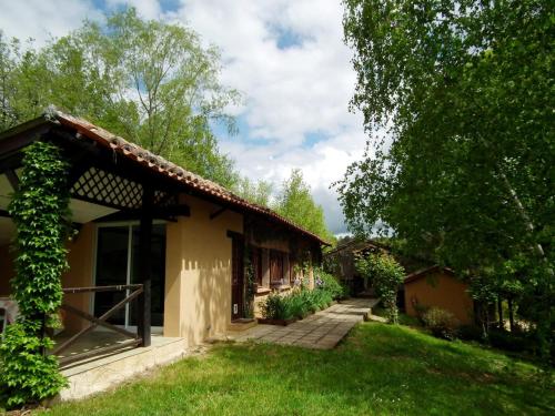 Eksterijer hotela, Detached house with terrace in south Dordogne in Gavaudun Eksterijer hotela, Detached house with terrace in south Dordogne in Gavaudun