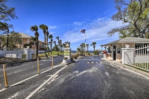 Clean Single-Story Home with Hot Tub - Pets Welcome! in New Port Richey (FL) Clean Single-Story Home with Hot Tub - Pets Welcome! in New Port Richey (FL)