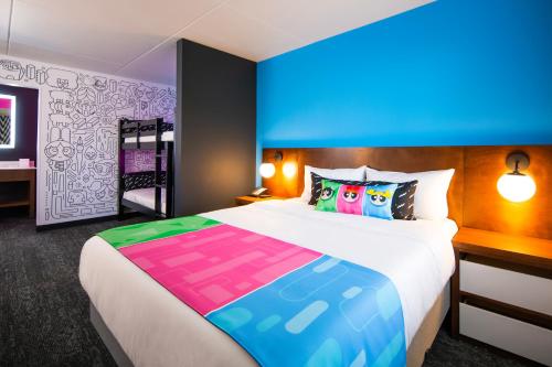 Cartoon Network Hotel - Lancaster PA | AAA.com