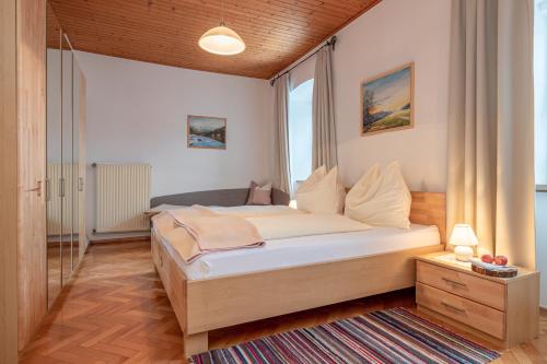 Landhof Waidegger Wirt - Hotel, Restaurant, Bar in Waidegg Landhof Waidegger Wirt - Hotel, Restaurant, Bar in Waidegg