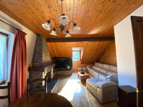 El Niu de l’Àguila (Camprodon) (El Niu de l’Aguila (Camprodon)) in Camprodon El Niu de l’Àguila (Camprodon) (El Niu de l’Aguila (Camprodon)) in Camprodon