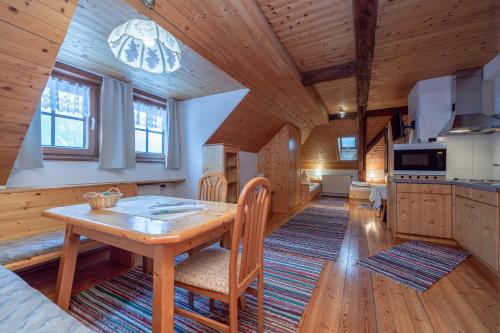 مطبخ, Landhof Waidegger Wirt - Hotel, Restaurant, Bar in Waidegg مطبخ, Landhof Waidegger Wirt - Hotel, Restaurant, Bar in Waidegg