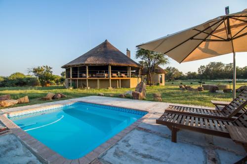 Swimming pool, LookOut Safari Lodge in Cullinan Swimming pool, LookOut Safari Lodge in Cullinan