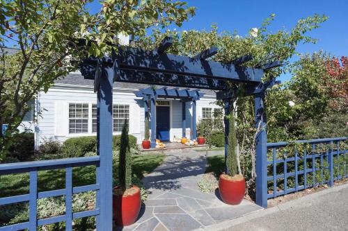 Alexander Valley Retreat in Novato (CA) Alexander Valley Retreat in Novato (CA)