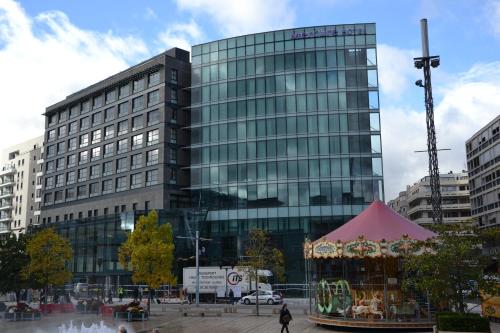 Entrada, Hotel Mercure Clermont Ferrand Centre Jaude in Clermont-Ferrand City Center Entrada, Hotel Mercure Clermont Ferrand Centre Jaude in Clermont-Ferrand City Center