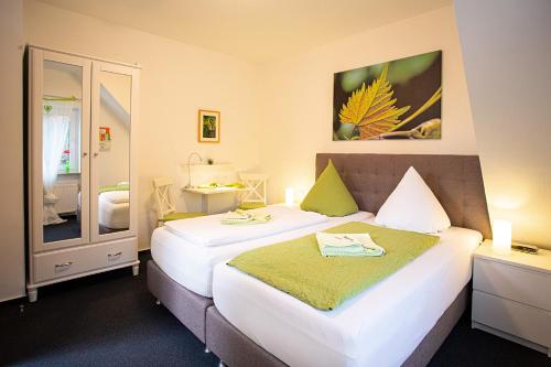 Hotel Emmerich in Winningen Hotel Emmerich in Winningen