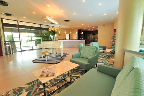 Lobby, Best Western Plus Palais des Congres in Evreux Lobby, Best Western Plus Palais des Congres in Evreux