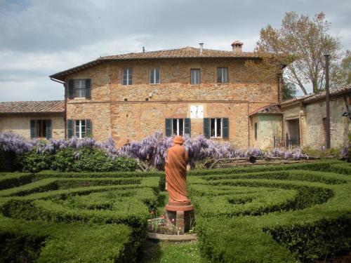 Сад, Fattoria del Colle in Трекуанда Сад, Fattoria del Colle in Трекуанда