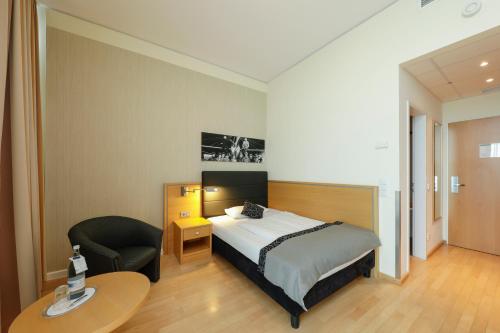 Airporthotel Berlin-Adlershof in Treptow Airporthotel Berlin-Adlershof in Treptow