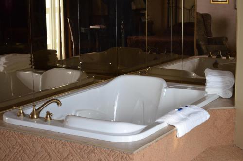 This photo about Motel Grand-Pre Inc shared on HyHotel.com