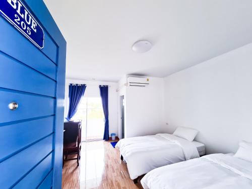Blue House in Ang Thong Blue House in Ang Thong