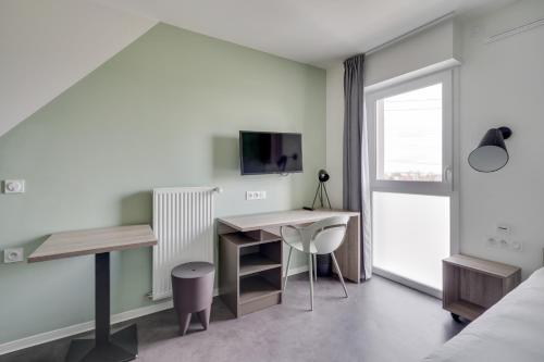 All Suites Appart Hotel Massy Palaiseau in Palaiseau All Suites Appart Hotel Massy Palaiseau in Palaiseau