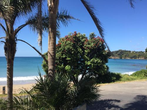 Beach, Kiwi House Waiheke in Oneroa Beach, Kiwi House Waiheke in Oneroa
