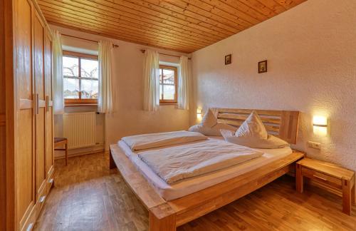 Ferienwohnungen Weghofer F**** (Viechtach) in Asang Ferienwohnungen Weghofer F**** (Viechtach) in Asang