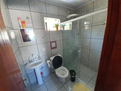 卫浴间, Apartamento próximo ao Aeroporto de Florianópolis. (Apartamento proximo ao Aeroporto de Florianopolis.) in 佛洛莉亚诺波里斯 卫浴间, Apartamento próximo ao Aeroporto de Florianópolis. (Apartamento proximo ao Aeroporto de Florianopolis.) in 佛洛莉亚诺波里斯