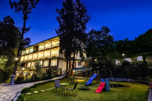 ملعب للأطفال, منتجع وسبا ساميت بارسانا (Summit Barsana Resort & Spa) in كاليم بونج ملعب للأطفال, منتجع وسبا ساميت بارسانا (Summit Barsana Resort & Spa) in كاليم بونج