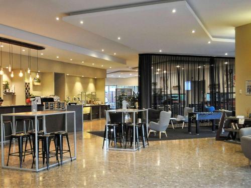 Bar/lounge, ibis Melbourne Glen Waverley in Glen Waverley Bar/lounge, ibis Melbourne Glen Waverley in Glen Waverley