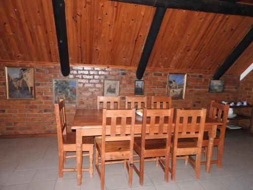 Mâncare şi băutură, Madrugada in Mutare Mâncare şi băutură, Madrugada in Mutare