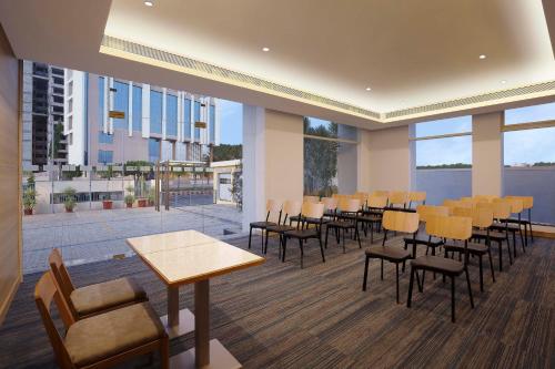 Meeting room / ballrooms, Holiday Inn Express Nashik Indira Nagar By IHG in Nashik Meeting room / ballrooms, Holiday Inn Express Nashik Indira Nagar By IHG in Nashik
