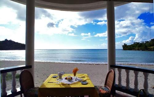 Restaurant, Gem Holiday Beach Resort near Maurice Bishop International Airport Restaurant, Gem Holiday Beach Resort near Maurice Bishop International Airport