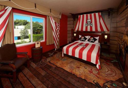เลโกแลนด์ โฮเทล แอท เลโกแลนด์ แคลิฟอร์เนีย รีสอร์ต (LEGOLAND HOTEL AT LEGOLAND CALIFORNIA RESORT) near สนามบินแมคคัลแลน-พาโลมาร์ เลโกแลนด์ โฮเทล แอท เลโกแลนด์ แคลิฟอร์เนีย รีสอร์ต (LEGOLAND HOTEL AT LEGOLAND CALIFORNIA RESORT) near สนามบินแมคคัลแลน-พาโลมาร์