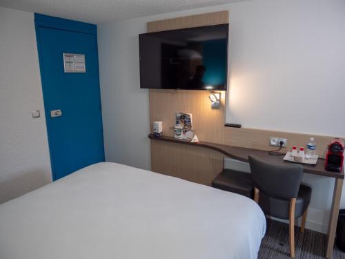 Contact Hotel Restaurant Bleu France - Eragny Cergy in Eragny Contact Hotel Restaurant Bleu France - Eragny Cergy in Eragny