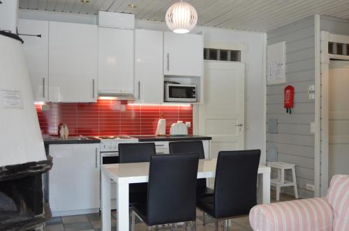 Kitchen, Tahkonranta in Nilsia Kitchen, Tahkonranta in Nilsia