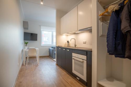 Kitchen, Spacious Mustamae Apartments - Free parking in Mustamae Kitchen, Spacious Mustamae Apartments - Free parking in Mustamae