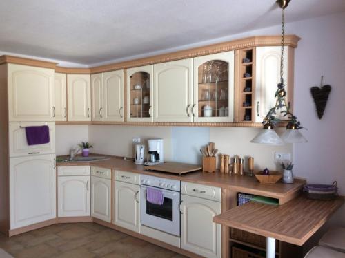 Kitchen, Ferienwohnung "Am Geiseltal" in Merseburg Kitchen, Ferienwohnung "Am Geiseltal" in Merseburg