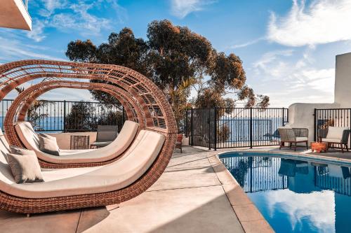 Swimming pool, Zane Grey Pueblo Hotel in Avalon (CA) Swimming pool, Zane Grey Pueblo Hotel in Avalon (CA)