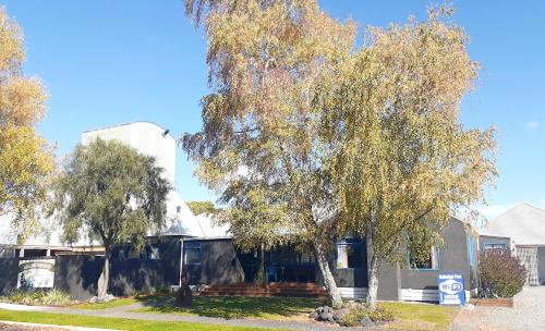 Vista exterior, Golden Fern Backpackers in Turangi Vista exterior, Golden Fern Backpackers in Turangi