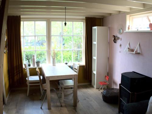 Small, cute and cozy little holiday home in Hippolytushoef Small, cute and cozy little holiday home in Hippolytushoef
