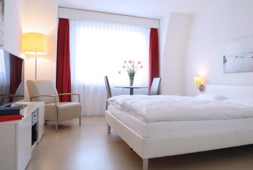 CITY STAY - Forchstrasse near Botanical Garden (Botanischer Garten) CITY STAY - Forchstrasse near Botanical Garden (Botanischer Garten)