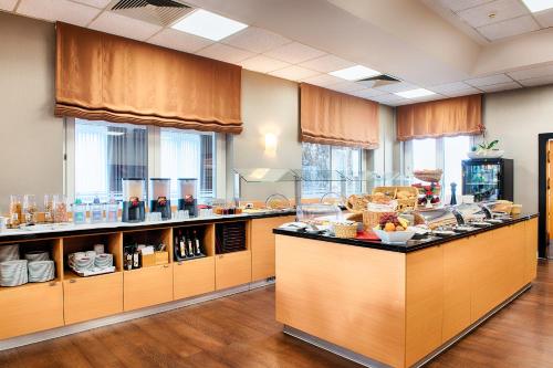 Food and beverages, Hotel Sachsen-Anhalt in Barleben Food and beverages, Hotel Sachsen-Anhalt in Barleben