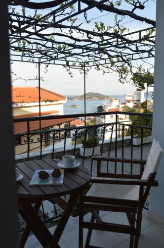 Balcony/terrace, Rania Studios in Skiathos Island Balcony/terrace, Rania Studios in Skiathos Island
