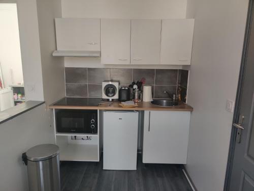 Calme 2 Pieces en Duplex in Chateau-Landon Calme 2 Pieces en Duplex in Chateau-Landon