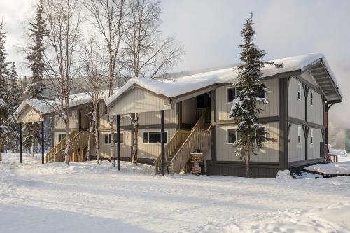 A szálláshely kívülről, Chena Hot Springs Resort in Fairbanks (Alaszka) A szálláshely kívülről, Chena Hot Springs Resort in Fairbanks (Alaszka)
