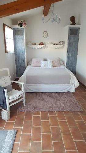 Chambre d'hôtes l'ipomée (Chambre d'hotes l'ipomee) in Gemenos Chambre d'hôtes l'ipomée (Chambre d'hotes l'ipomee) in Gemenos