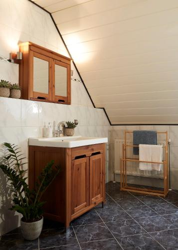 Bathroom, Kasteelhoeve de Erp in Peel en Maas Bathroom, Kasteelhoeve de Erp in Peel en Maas