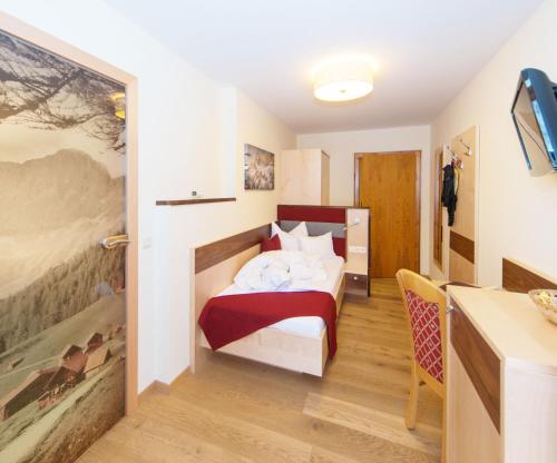 This photo about Hotel Rosslhof shared on HyHotel.com