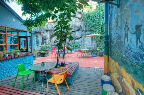 Balcony/terrace, Kunming Upland International Youth Hostel in Kunming Balcony/terrace, Kunming Upland International Youth Hostel in Kunming