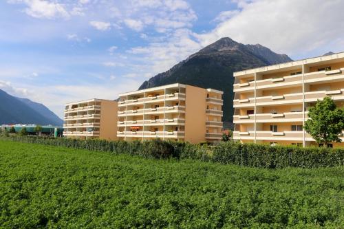 Ulaz, Nice and recent apartment ideally located in Martigny, self check-in in Martigny Ulaz, Nice and recent apartment ideally located in Martigny, self check-in in Martigny
